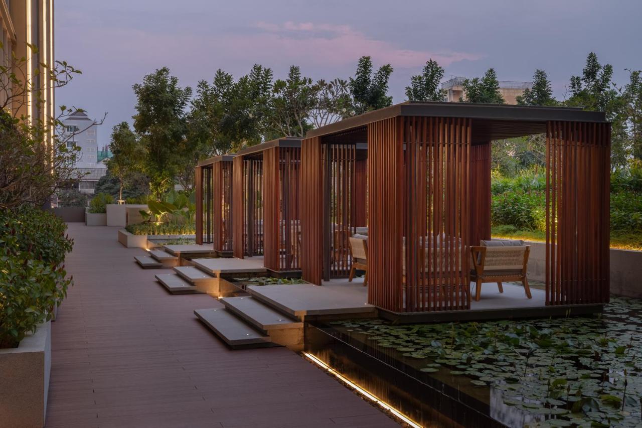 Hotel Hyatt Regency Phnom Penh Exterior foto